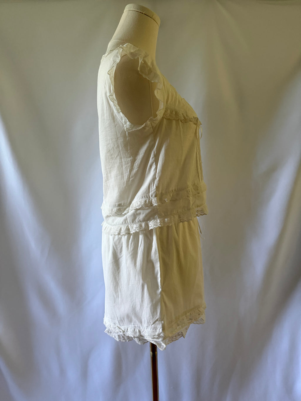 Amaya White Cotton Set